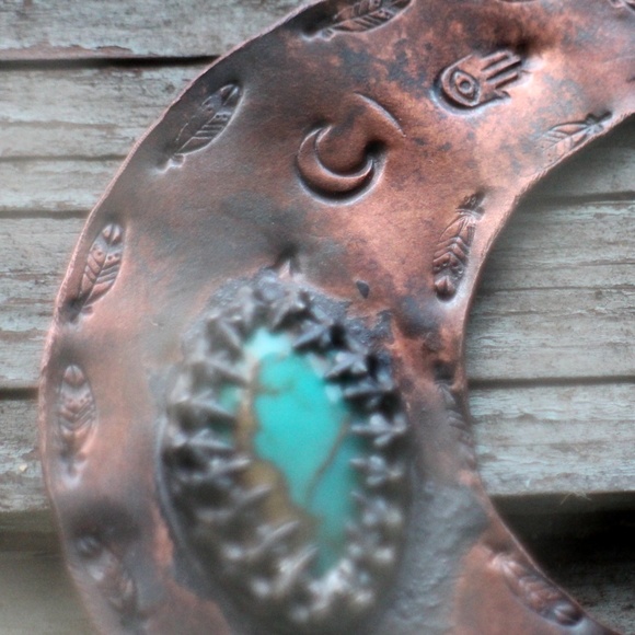 🌛Handmade Vintage Style Turquoise Moon Necklace🌜 - Picture 4 of 6